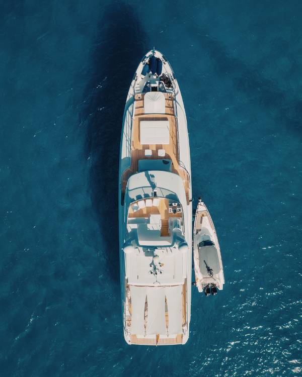 Luxury Yachts